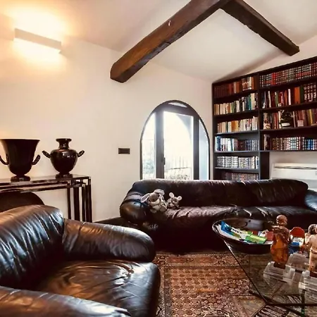 Holiday home In Mit Whirlpool *